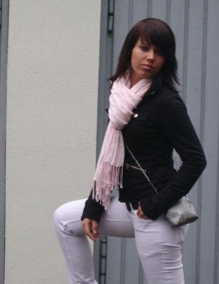 Claude 20 Escort Poissy