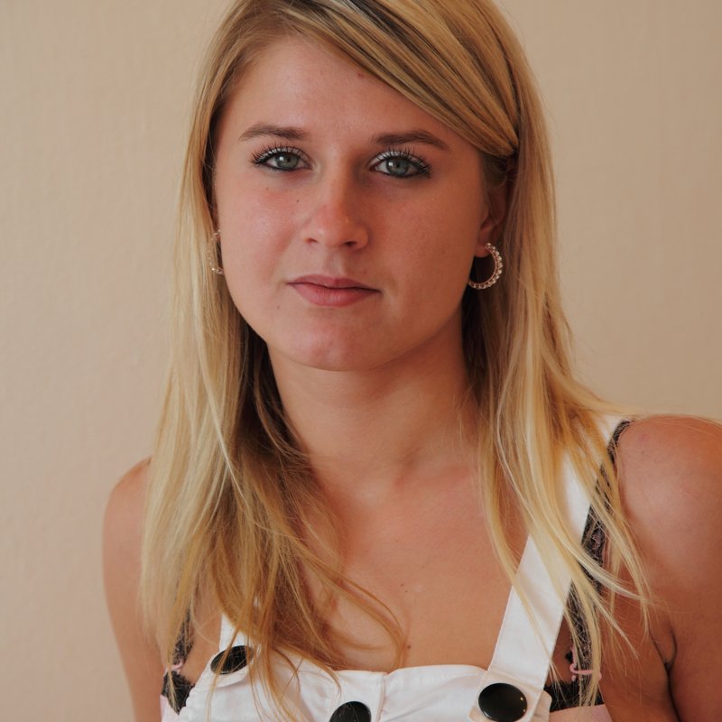 Denise 23 Escort Bellefond
