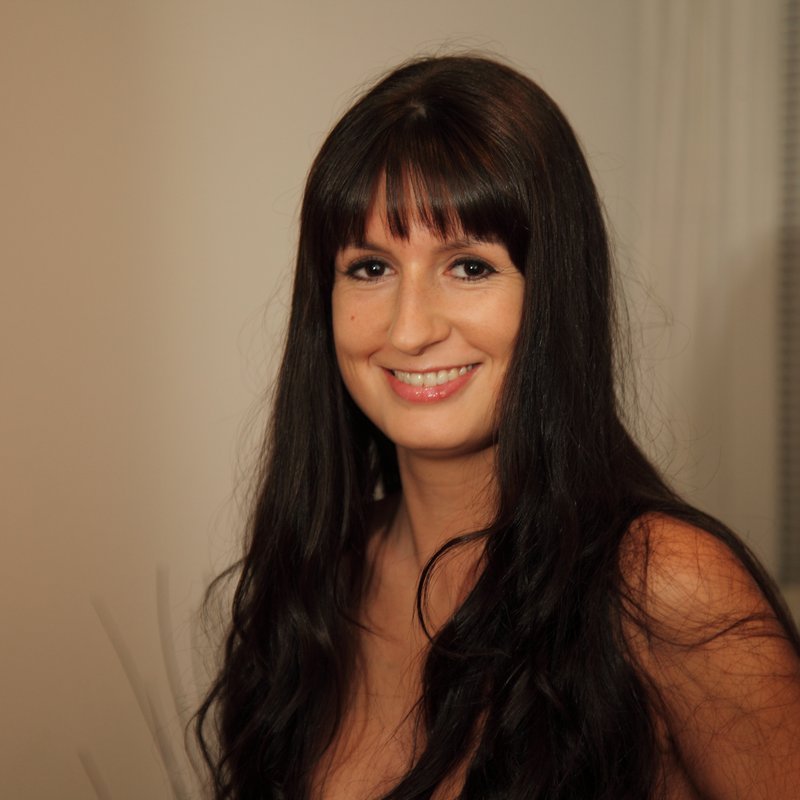 Luce 23 Escort Dijon