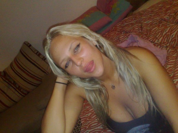 élise 33 Escort girl Givenchy-en-Gohelle